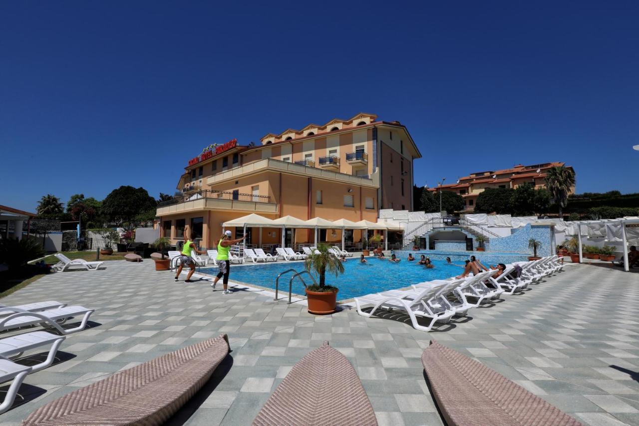 Grand Paradiso Hotel
