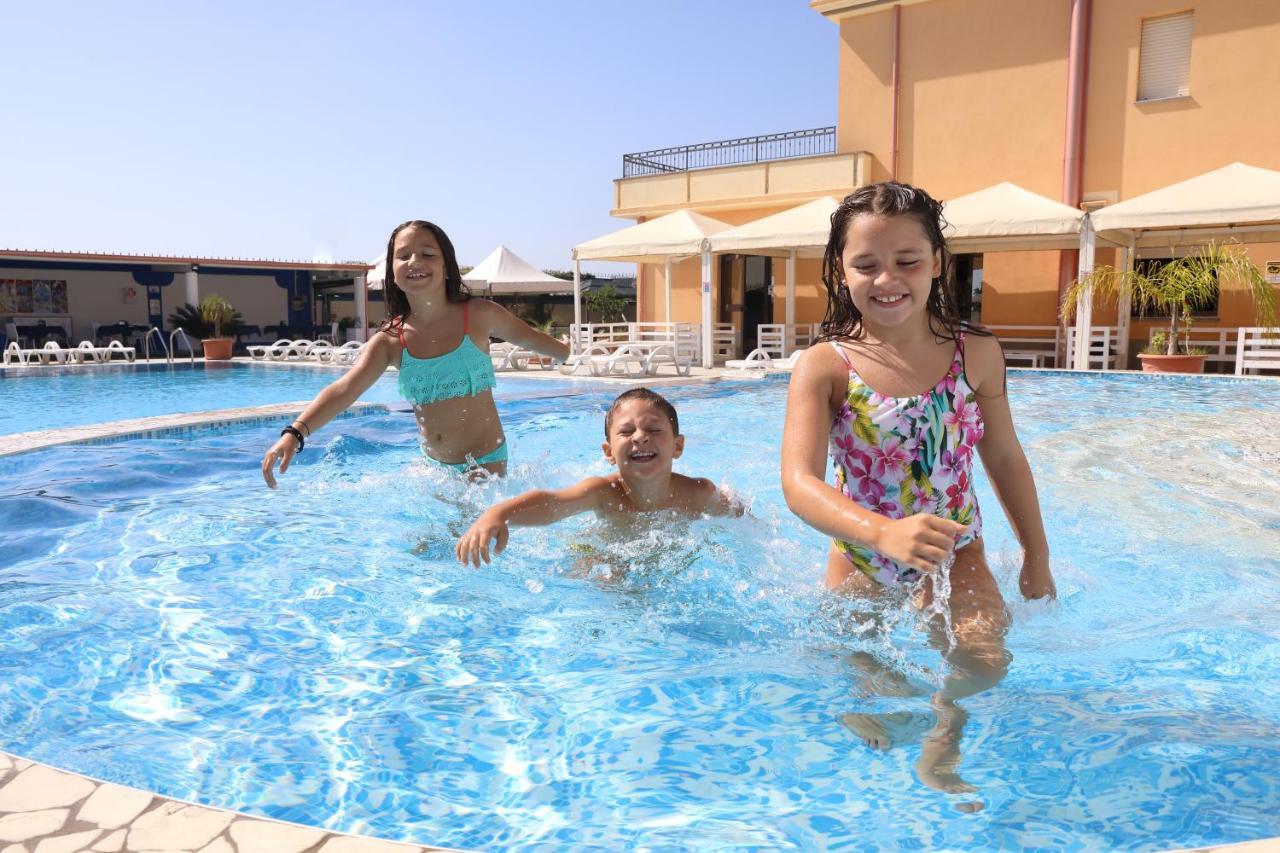 Grand Paradiso Hotel
