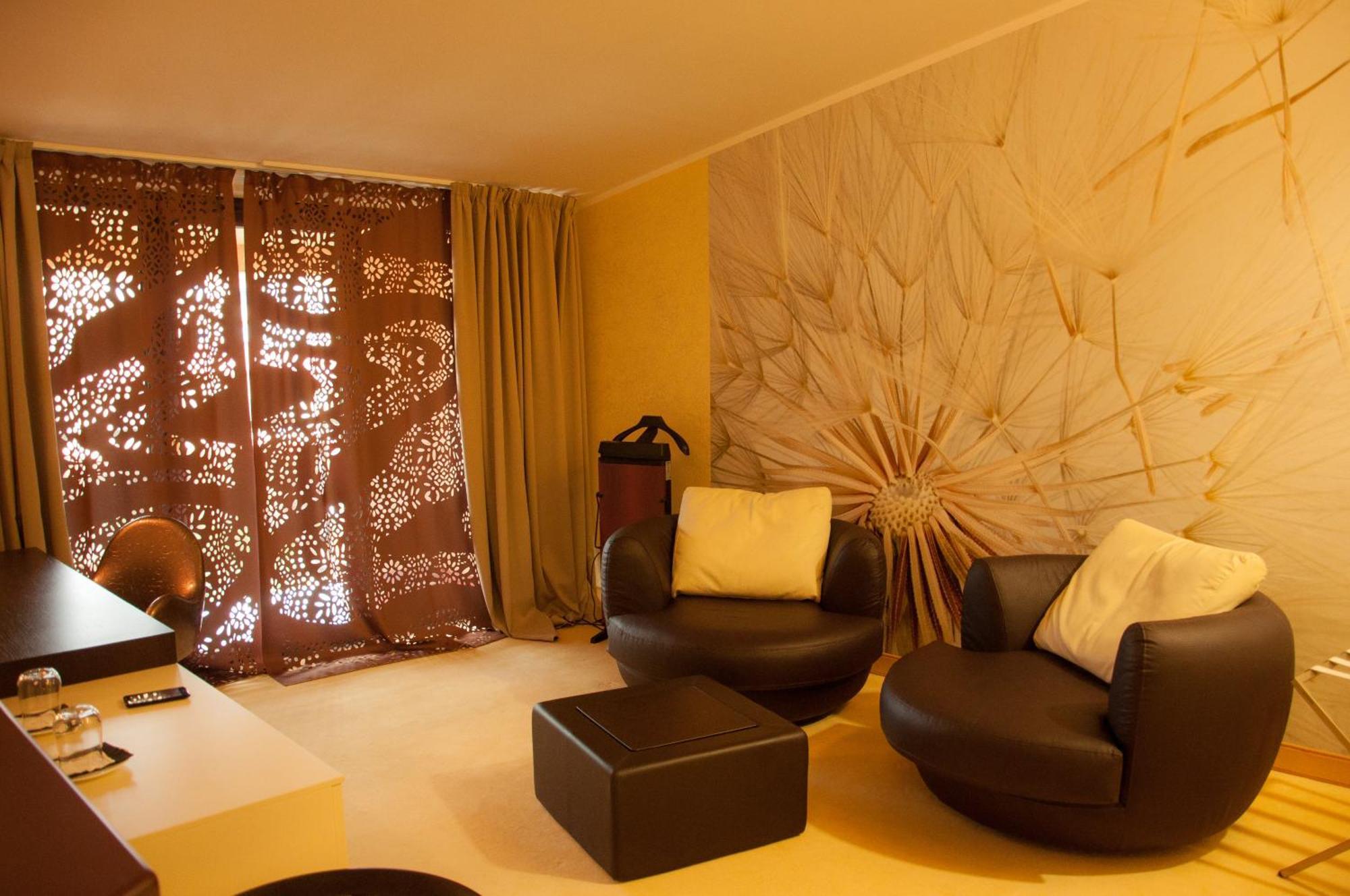 Grand Paradiso Hotel 4*