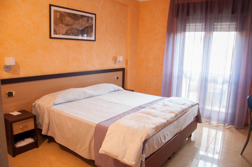 Grand Paradiso Hotel 4*